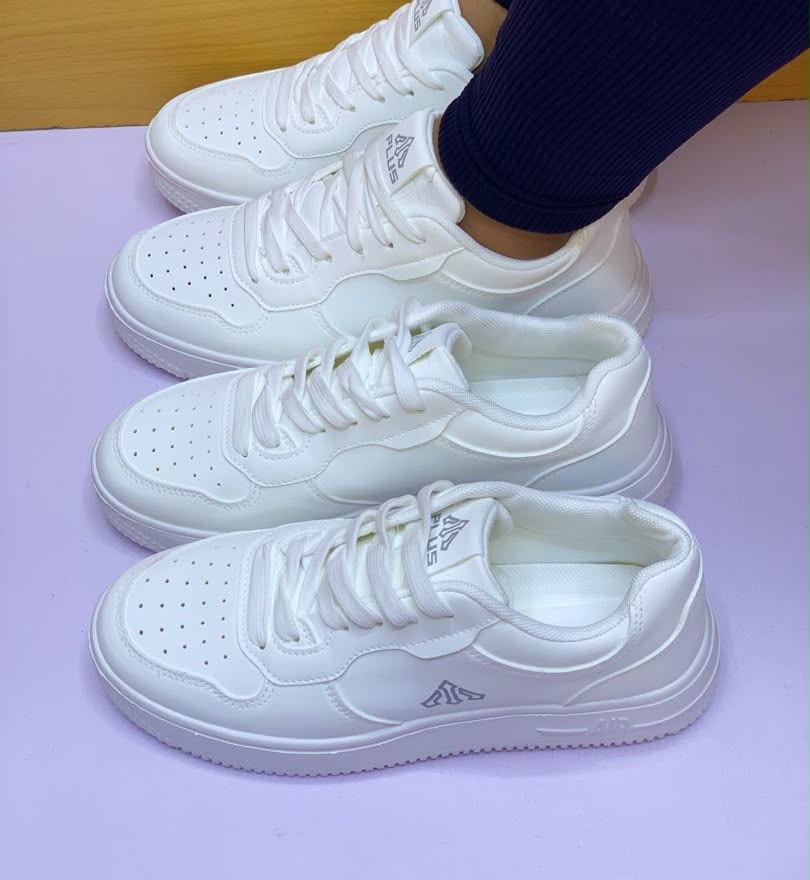 Ladies sneakers