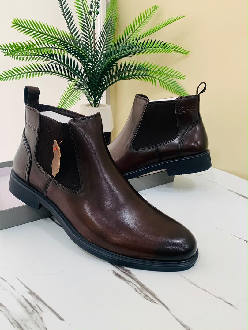 Men's leather shoes