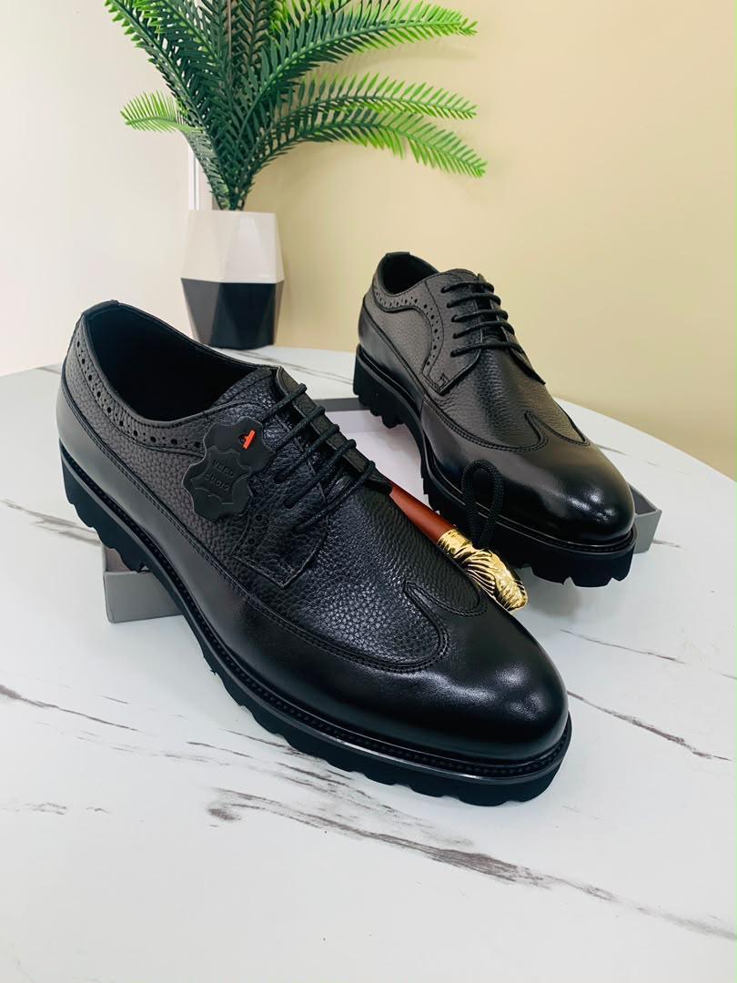 Men's leather shoes 