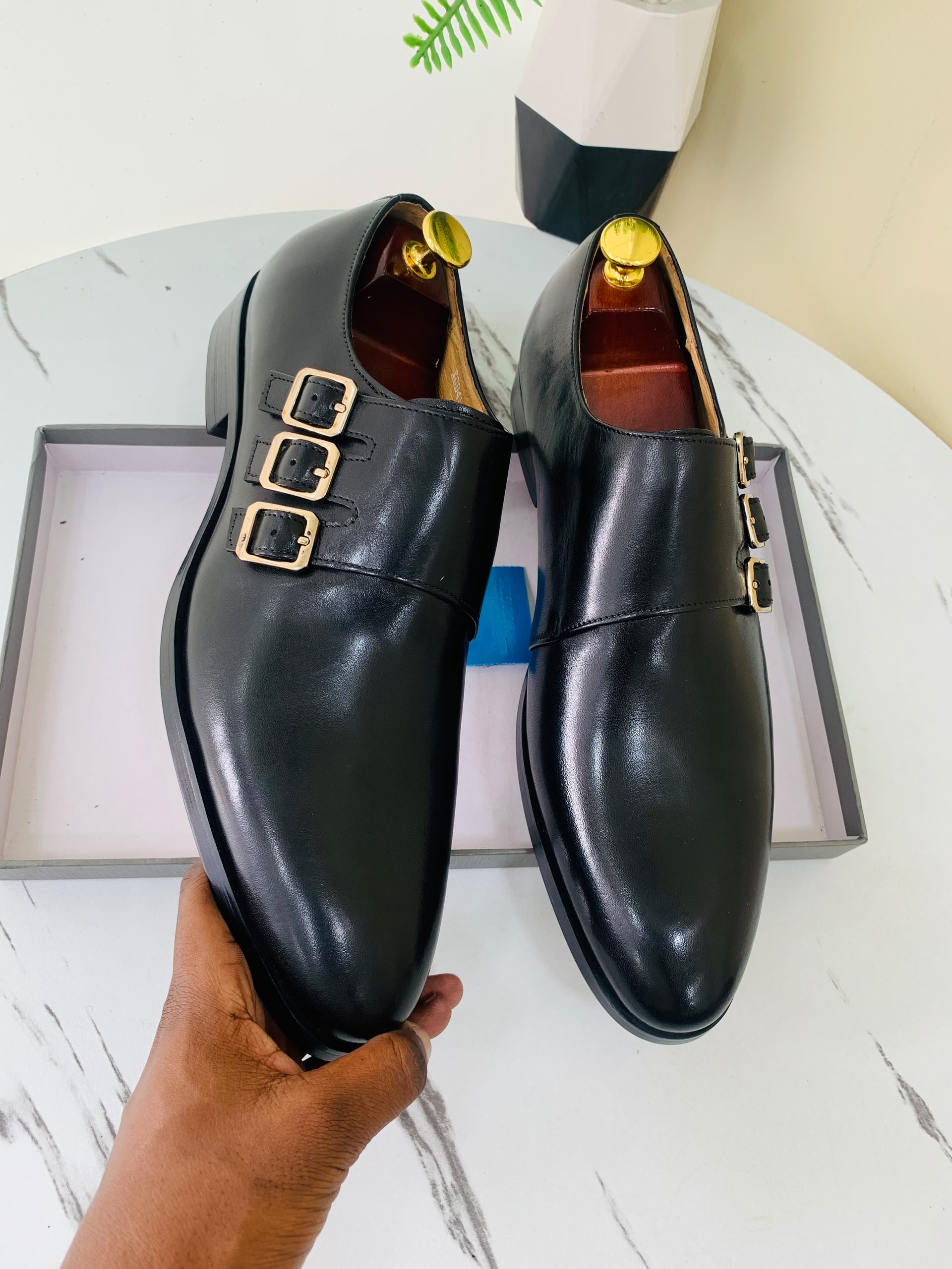 Men's formal shoes 