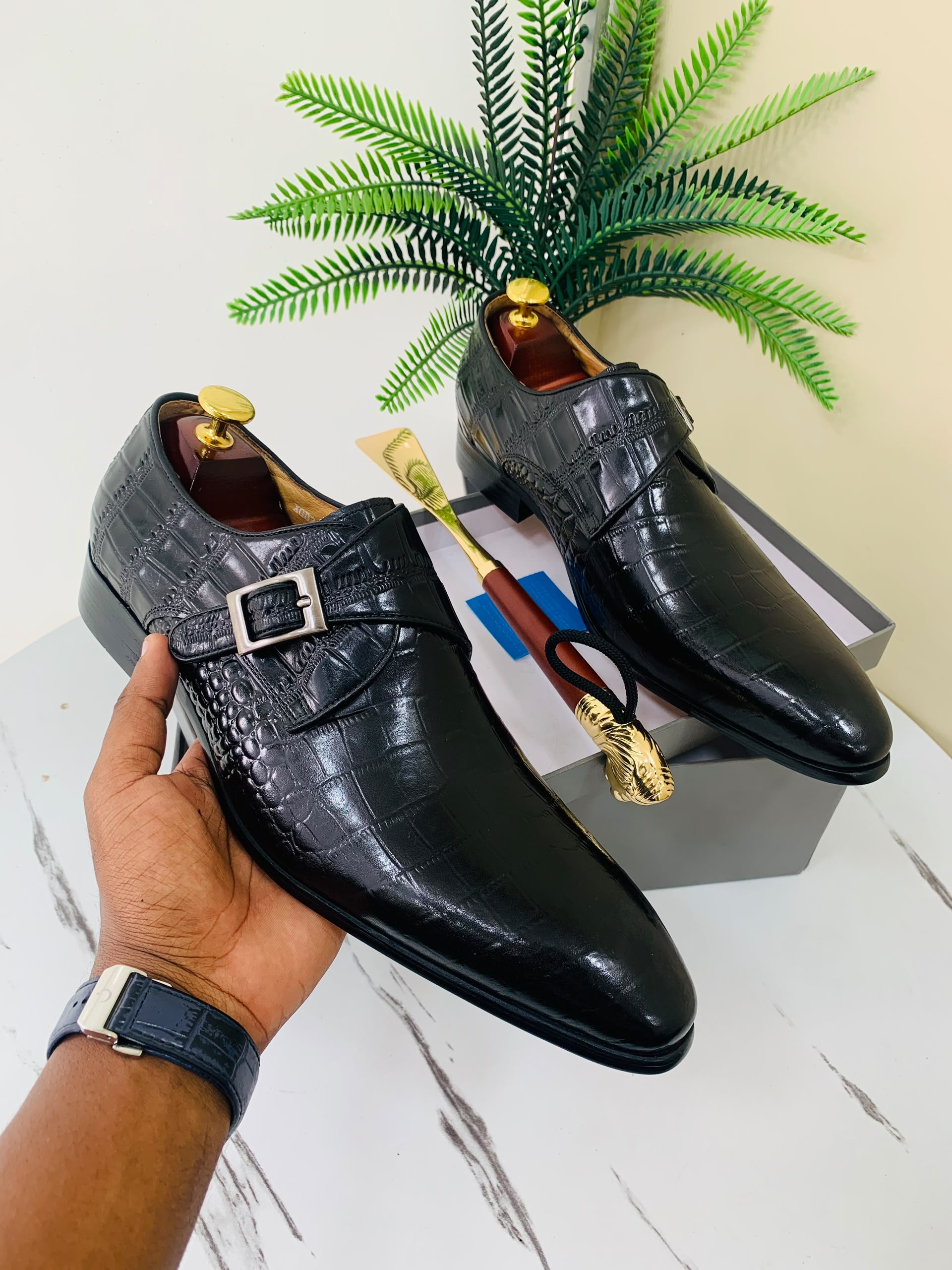 Men's formal shoes 